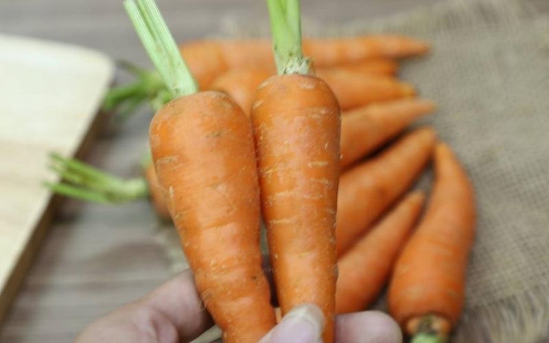 Người bệnh nên ăn nhiều cà rốt để tăng hiệu quả chữa yếu sinh lý bằng diện chẩn